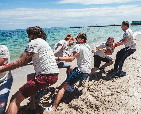 EMOTIONAL TEAMBUILDING & TRAININGS / ideas / options / implementation / go to section…