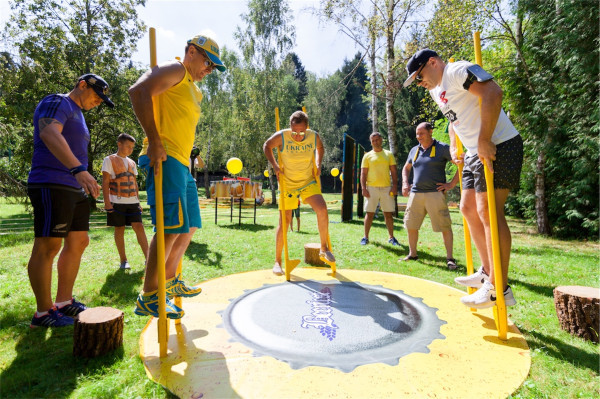 EMOTIONAL TEAMBUILDING & TRAININGS / ideas / options / implementation / go to section…