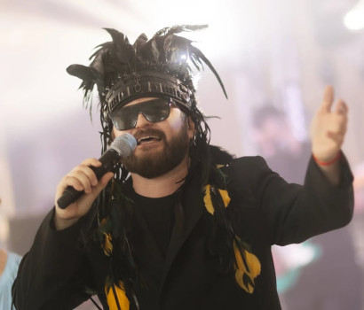 SHOW CENTRE organizes concerts around the world.