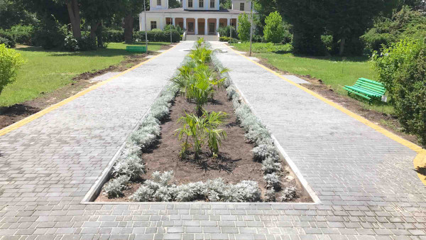 project "CENTRAL ALLEY, FOUNTAIN, BENCHES IN THE  BOTANICAL GARDENS" (Odesa, Ukraine)